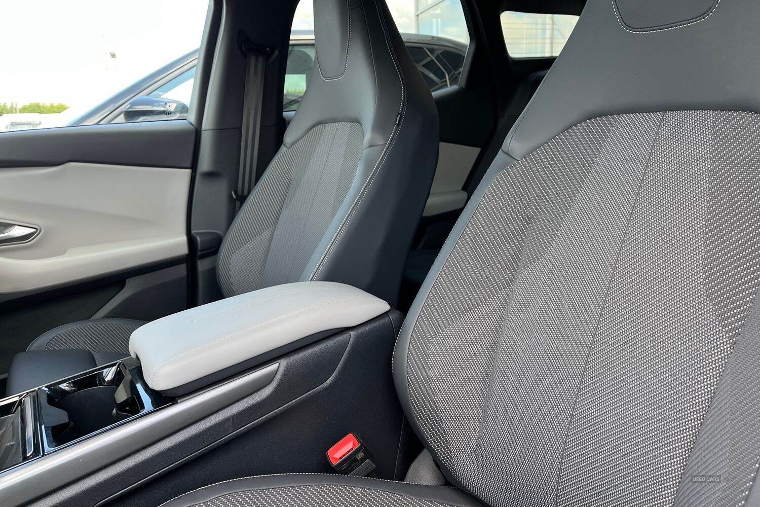 Sep 2024 Ford Explorer 210kW Select 77kWh 5dr Auto