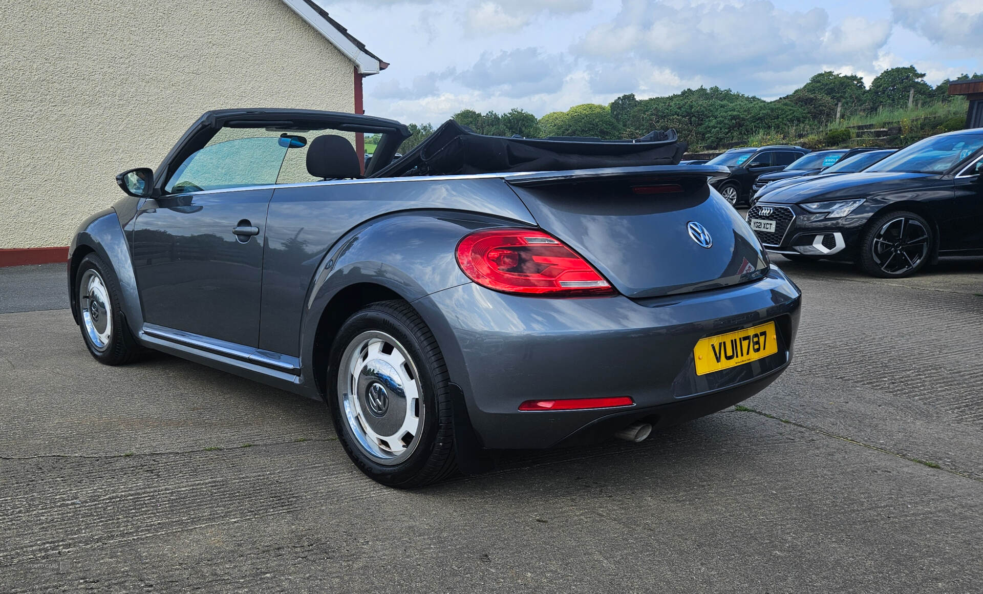 Volkswagen Beetle DIESEL CABRIOLET in Derry / Londonderry