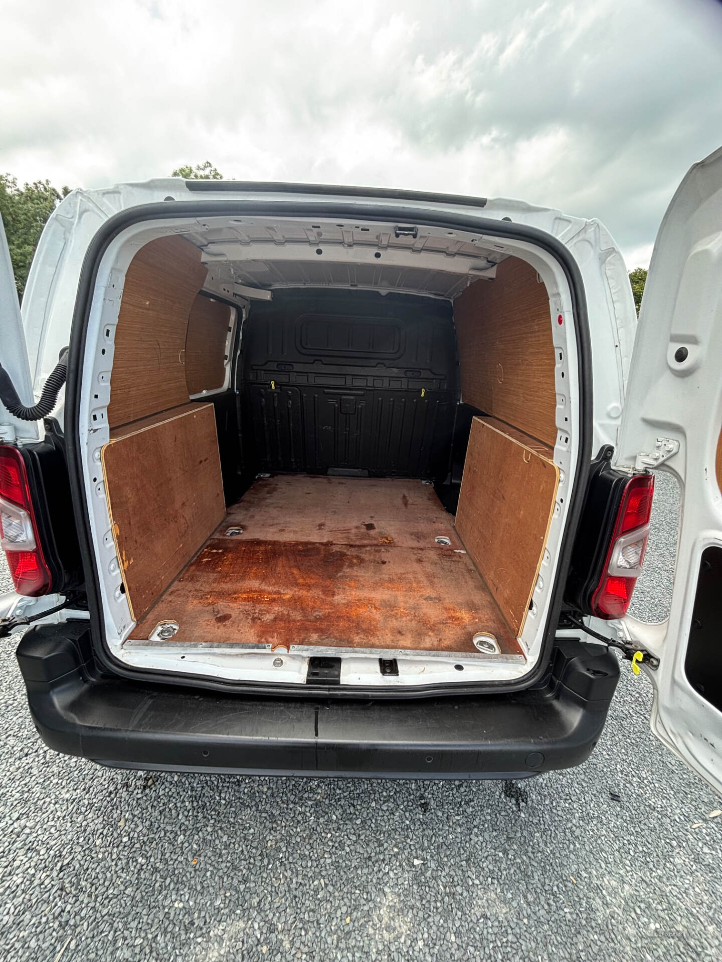 Peugeot Partner STANDARD DIESEL in Down