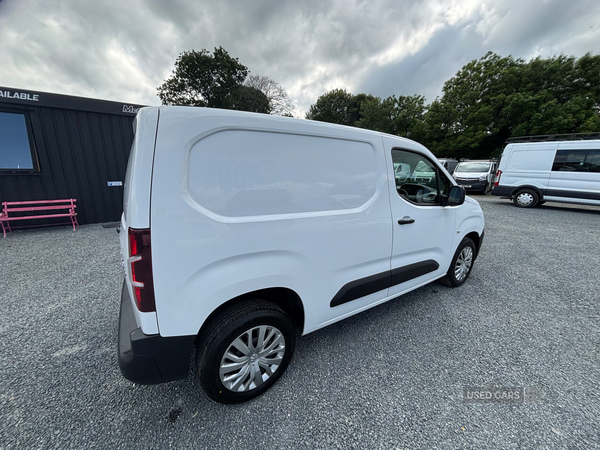 Peugeot Partner STANDARD DIESEL in Down