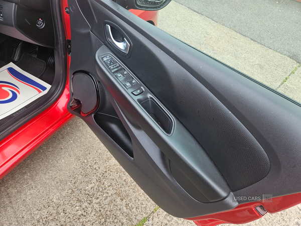 Renault Clio DIESEL HATCHBACK in Derry / Londonderry