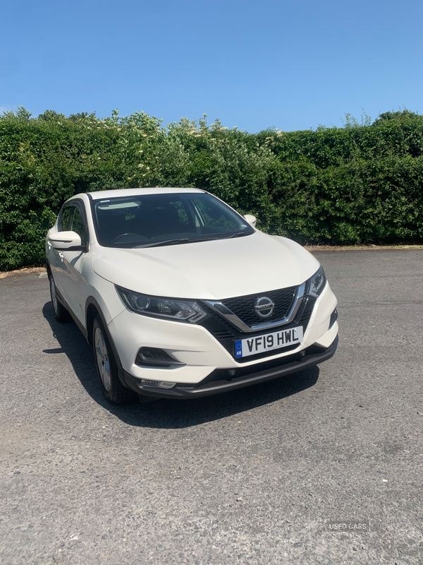 Nissan Qashqai DIESEL HATCHBACK in Down