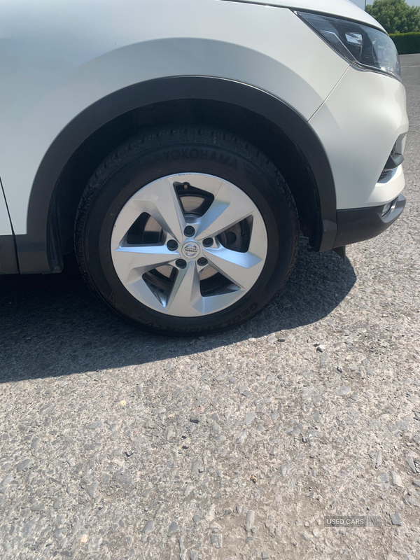 Nissan Qashqai DIESEL HATCHBACK in Down