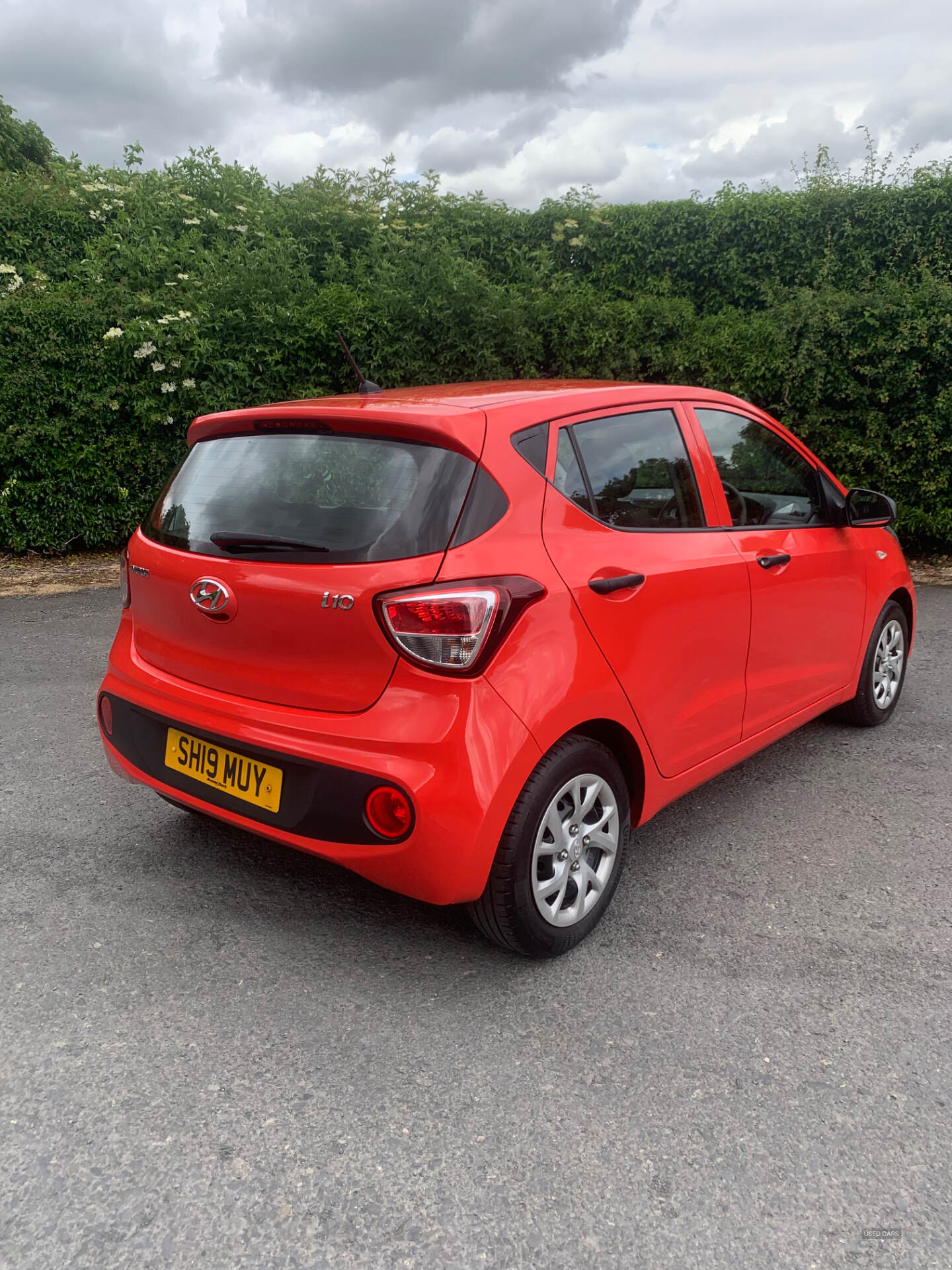 Hyundai i10 HATCHBACK in Down