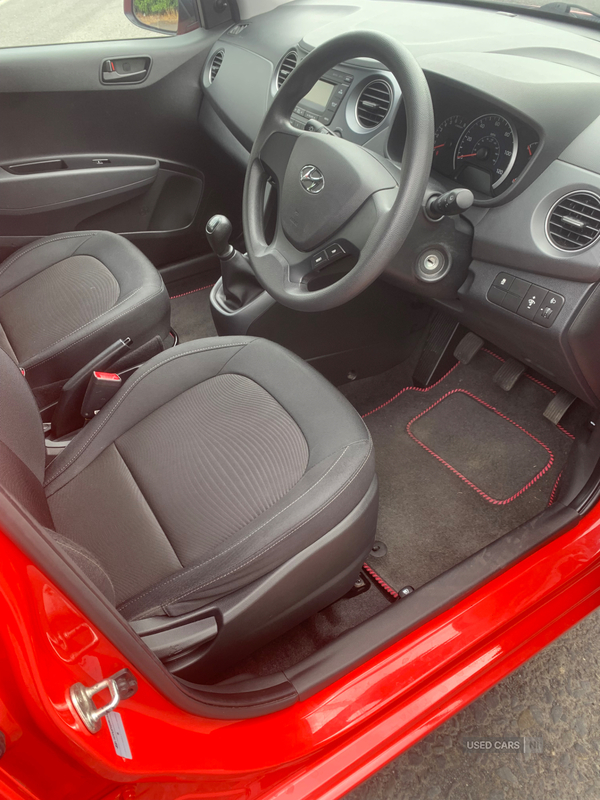 Hyundai i10 HATCHBACK in Down