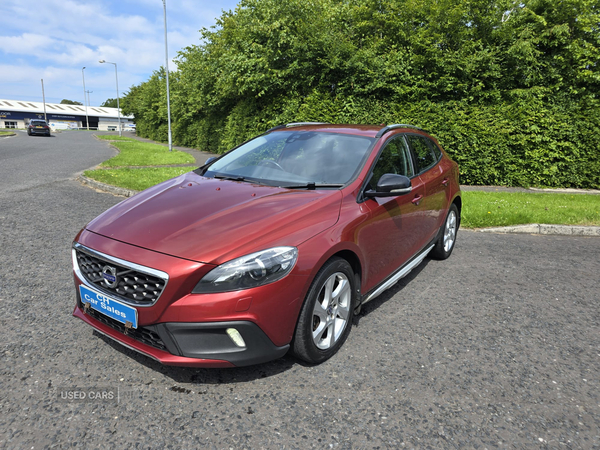 Volvo V40 DIESEL HATCHBACK in Down