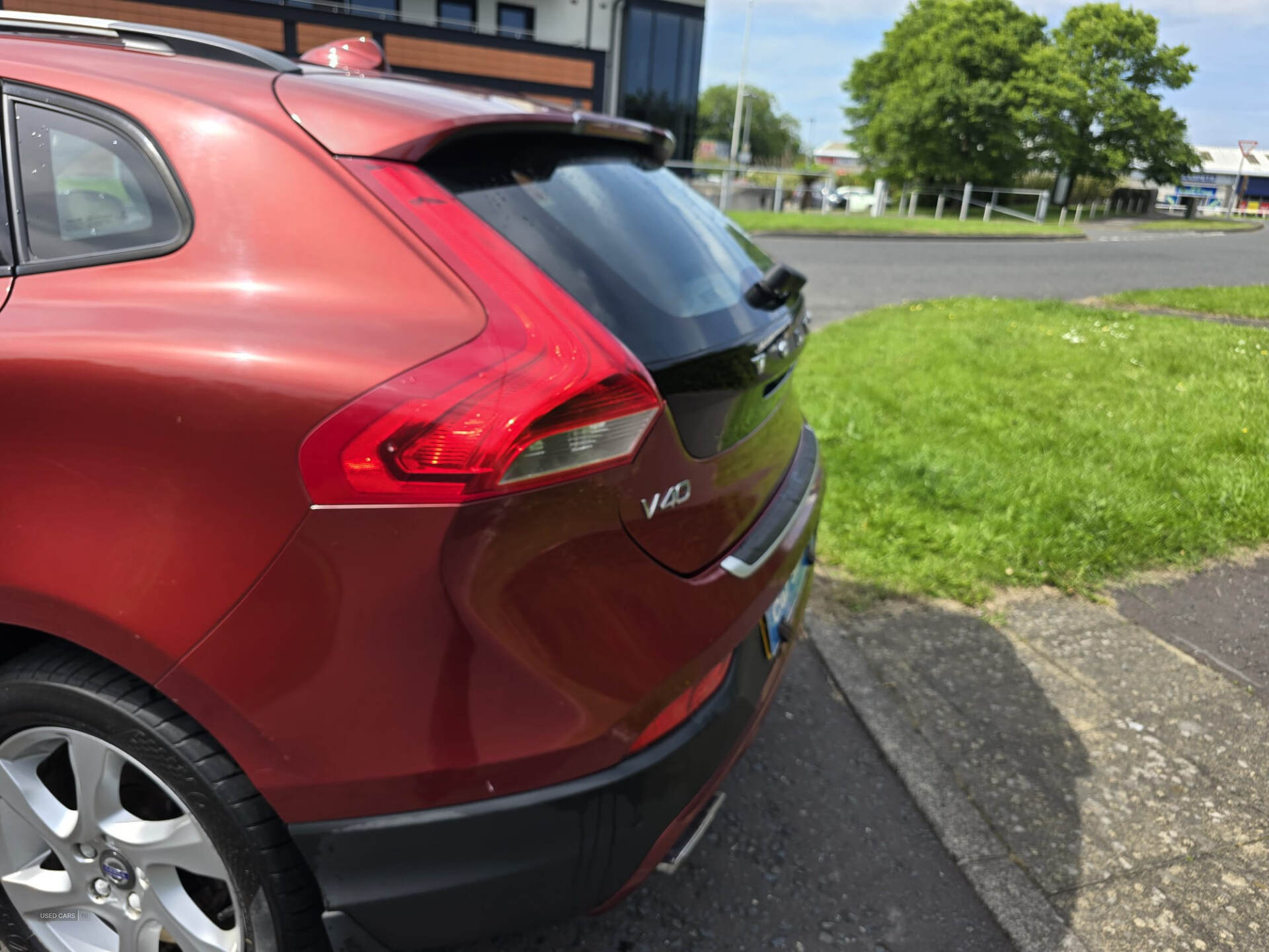Mar 2016 Volvo V40 D2 [120] Cross Country Lux 5dr