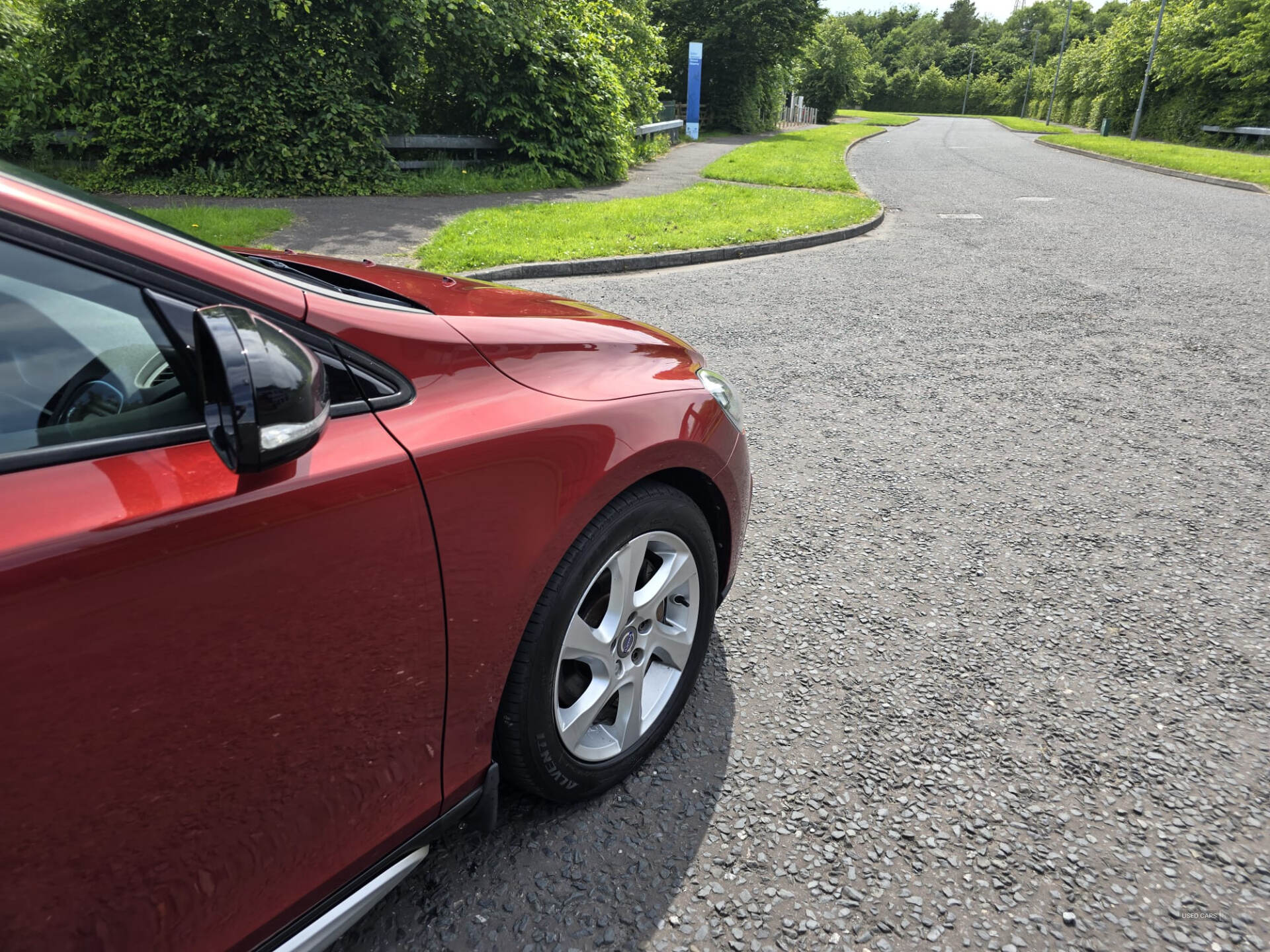 Mar 2016 Volvo V40 D2 [120] Cross Country Lux 5dr