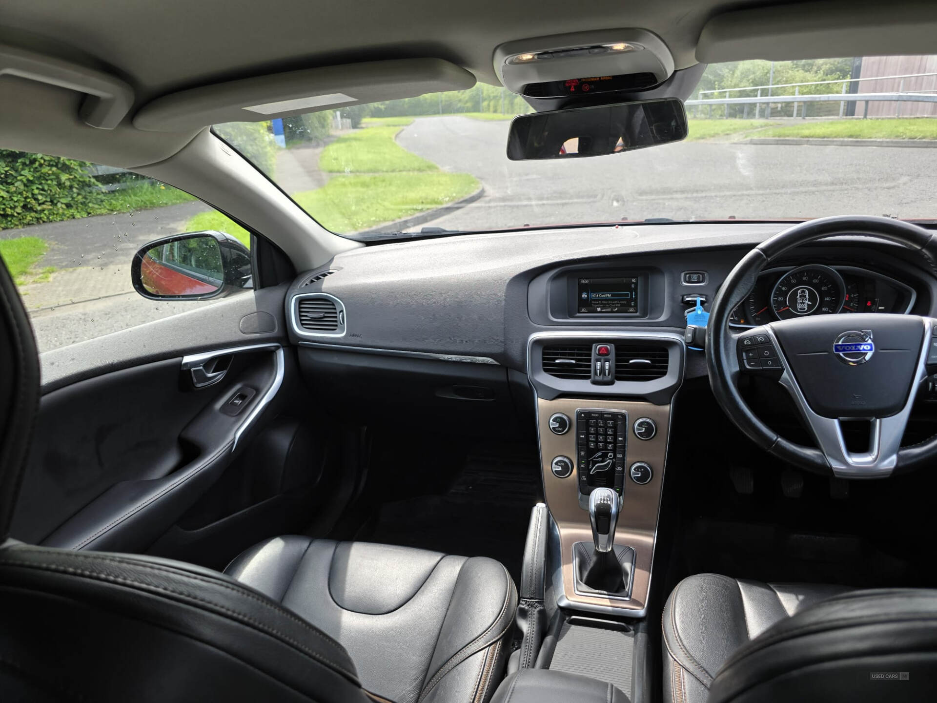 Mar 2016 Volvo V40 D2 [120] Cross Country Lux 5dr