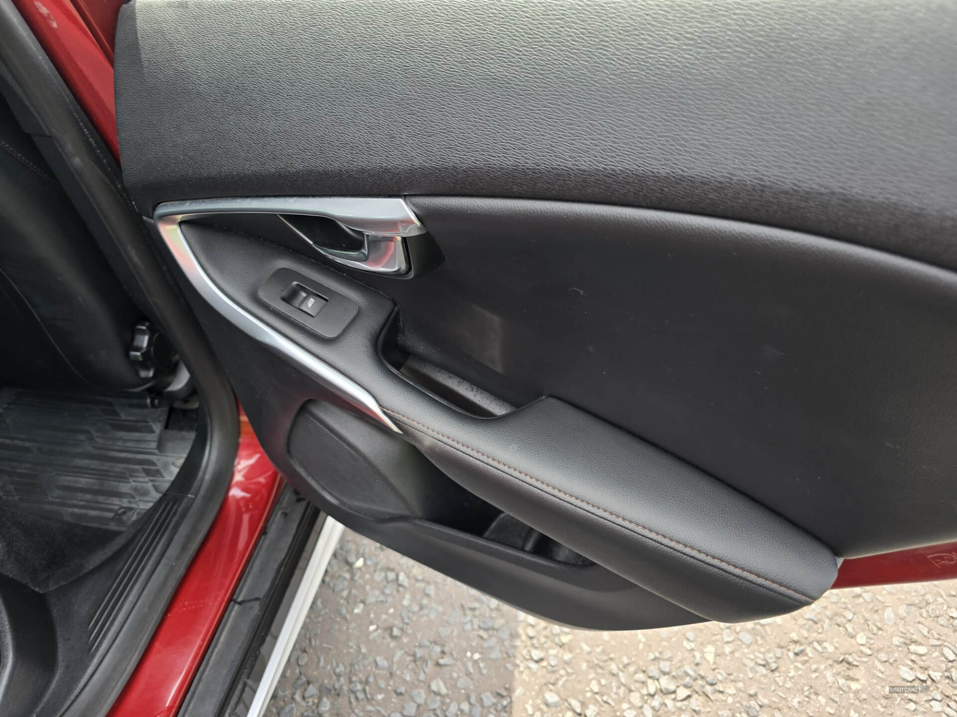 Mar 2016 Volvo V40 D2 [120] Cross Country Lux 5dr