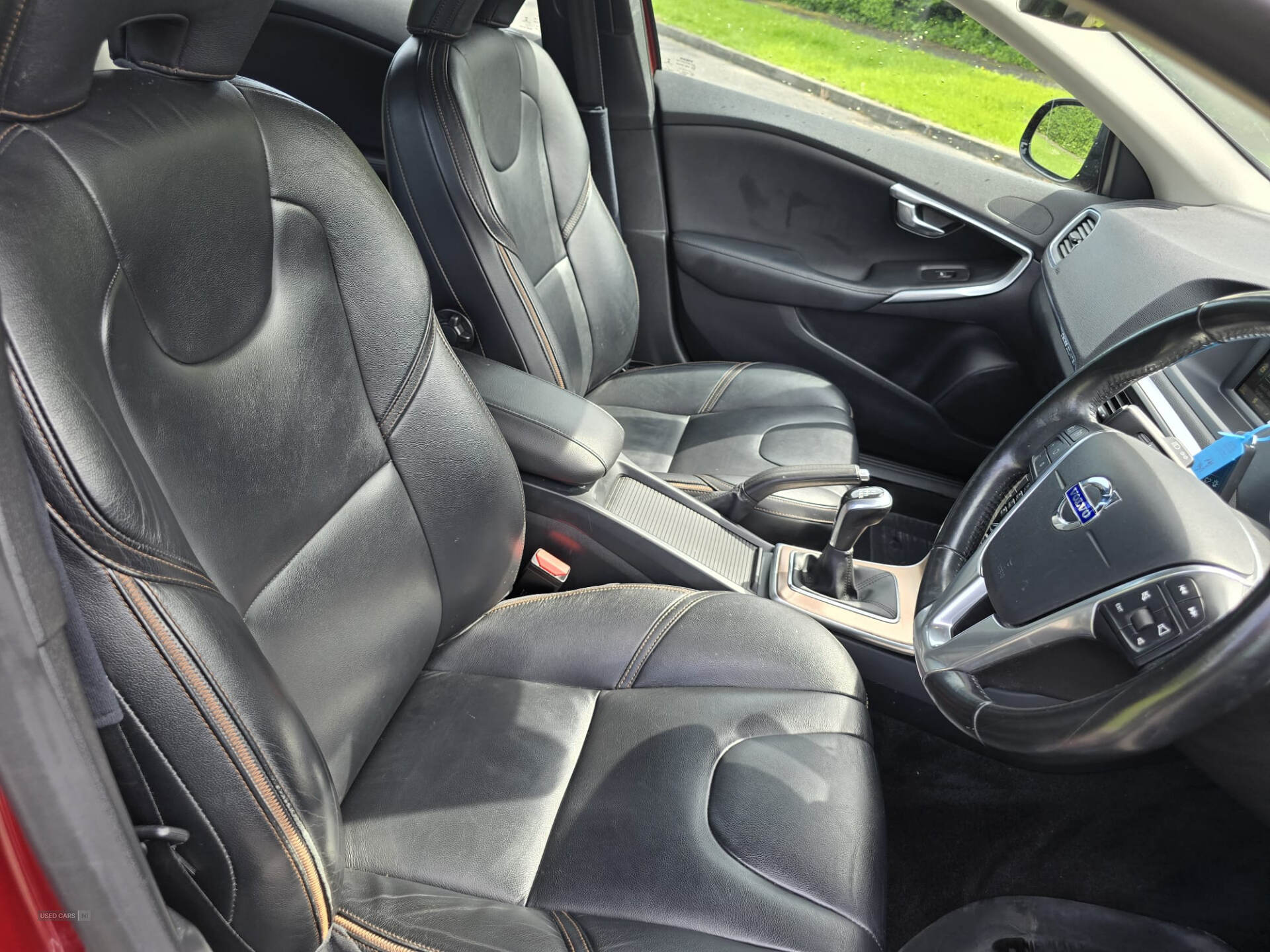 Mar 2016 Volvo V40 D2 [120] Cross Country Lux 5dr