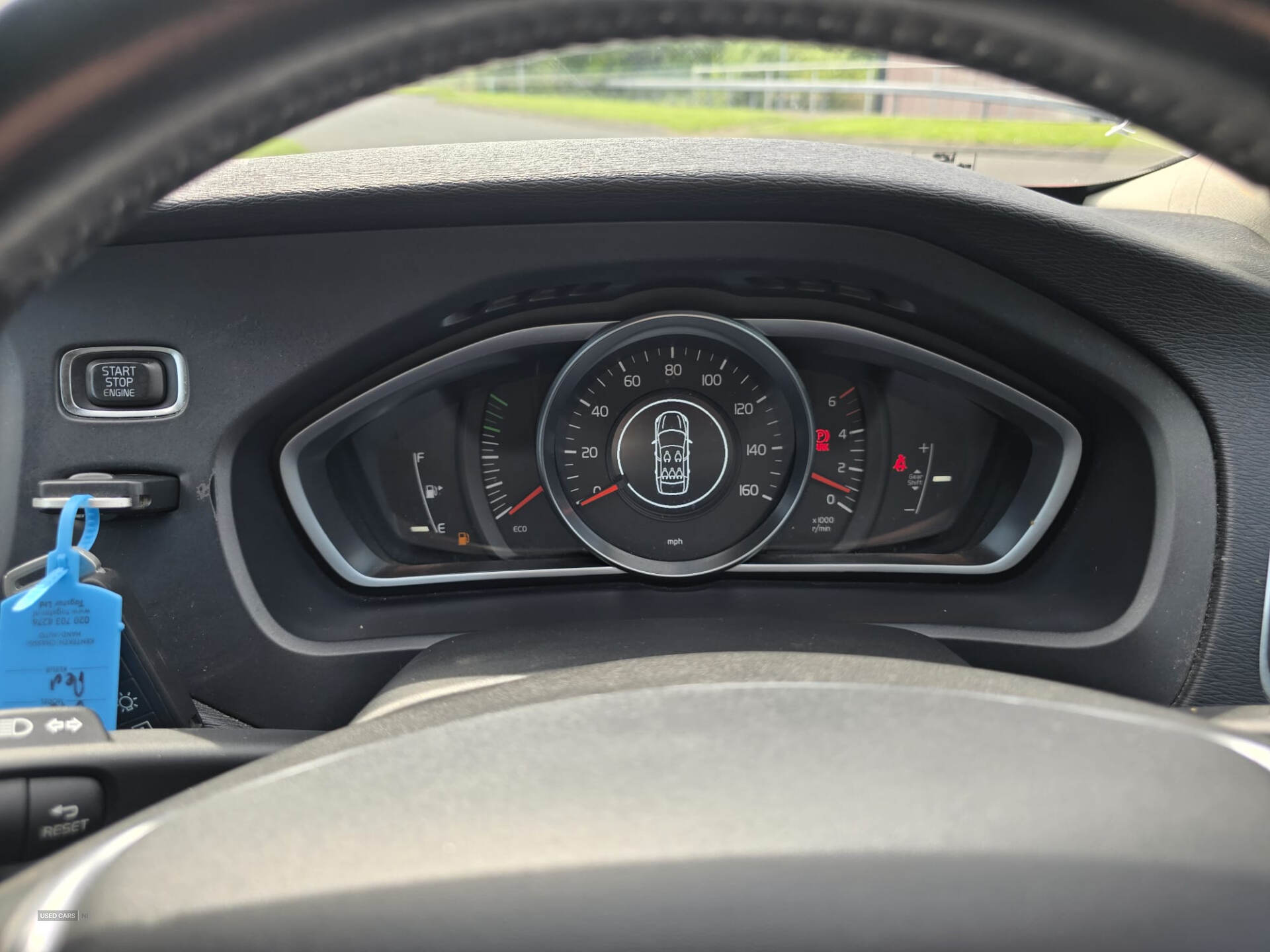 Mar 2016 Volvo V40 D2 [120] Cross Country Lux 5dr