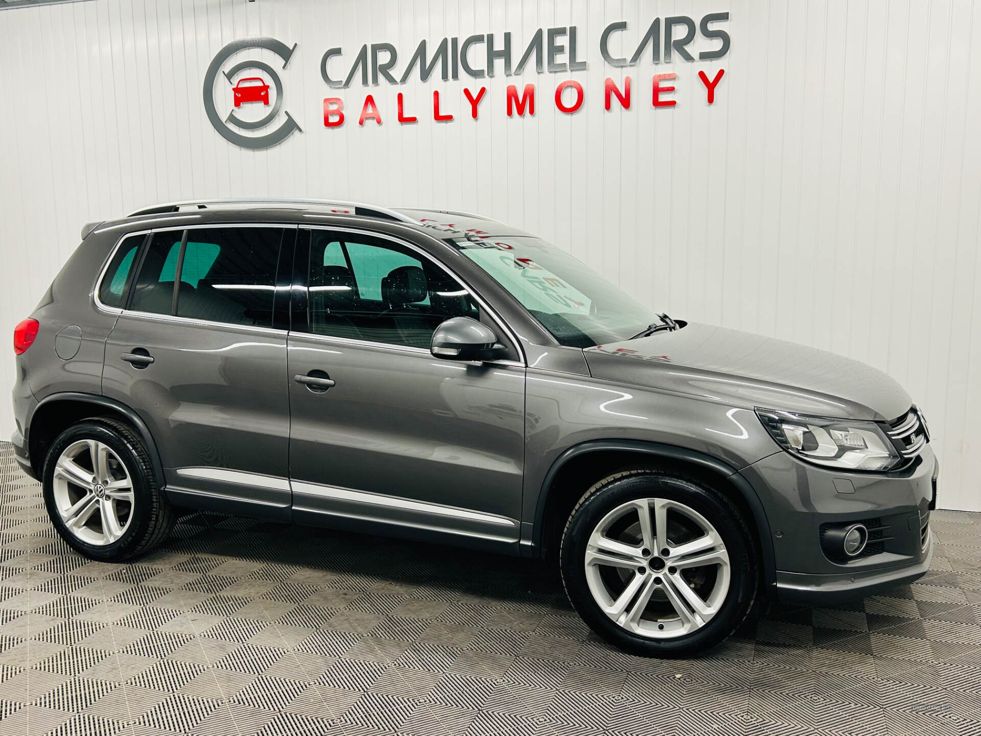 Volkswagen Tiguan DIESEL ESTATE in Antrim