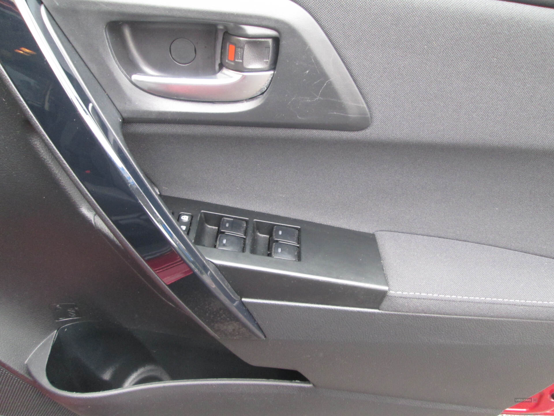 Car Thumbnail 12