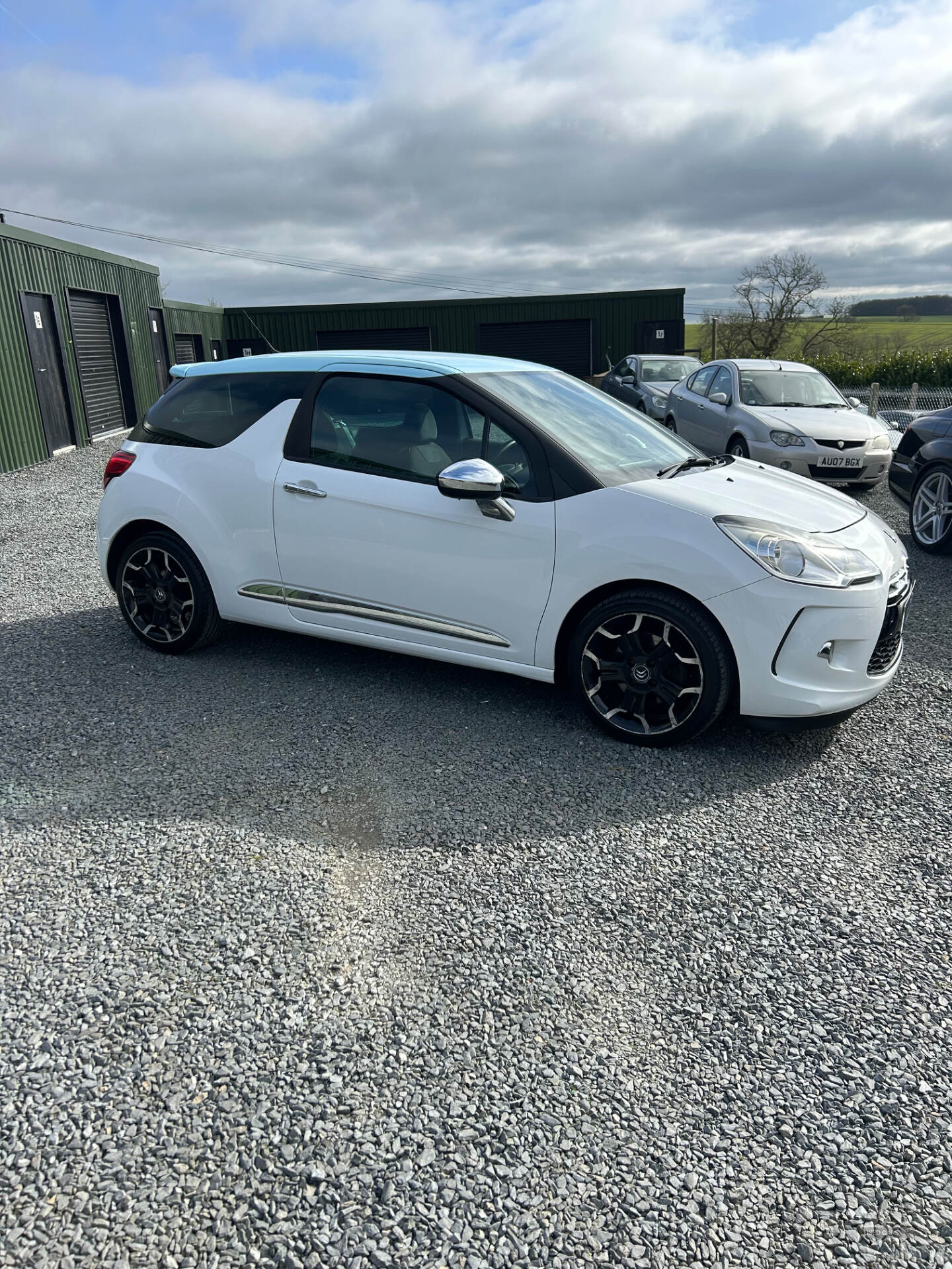 Citroen DS3 HATCHBACK in Down