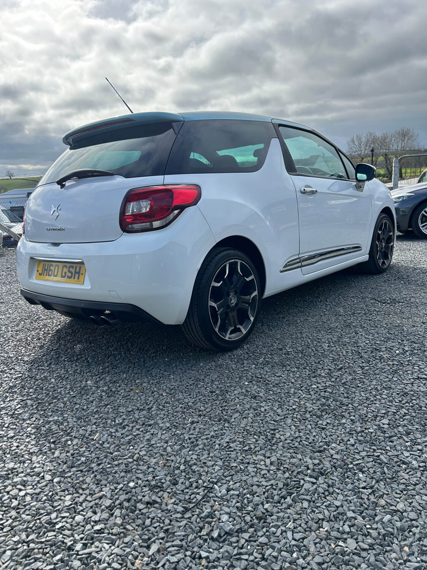 Citroen DS3 HATCHBACK in Down