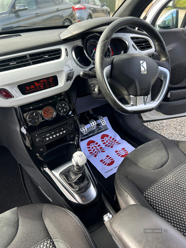 Citroen DS3 HATCHBACK in Down