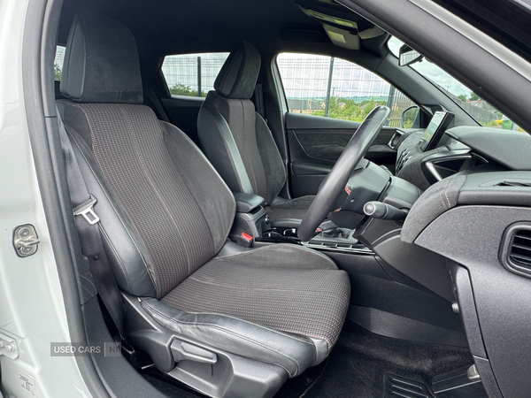 DS 3 Crossback PERFORMANCE LINE 1.5 BLUEHDI in Antrim