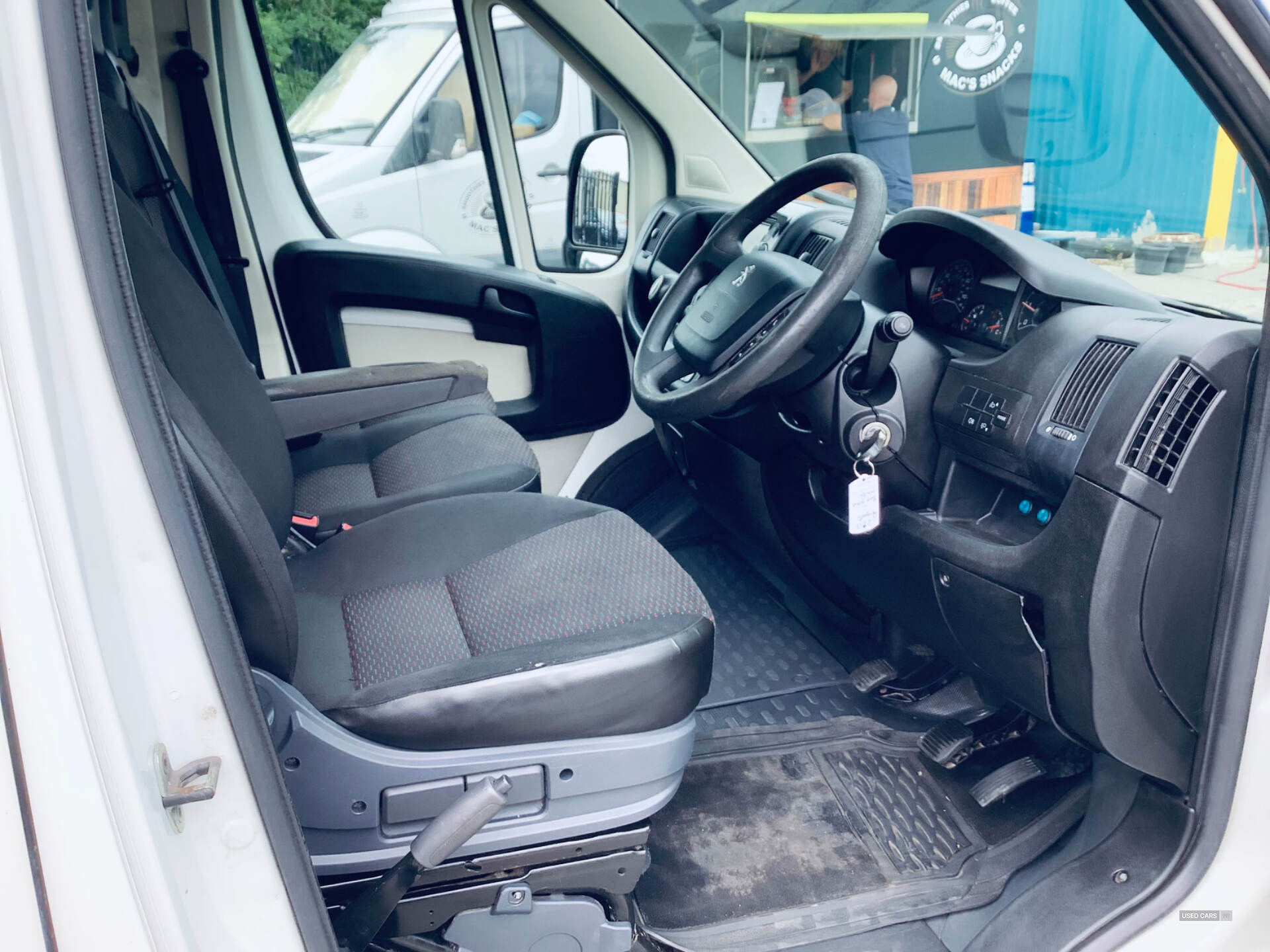 Peugeot Boxer 335 L3 DIESEL in Down