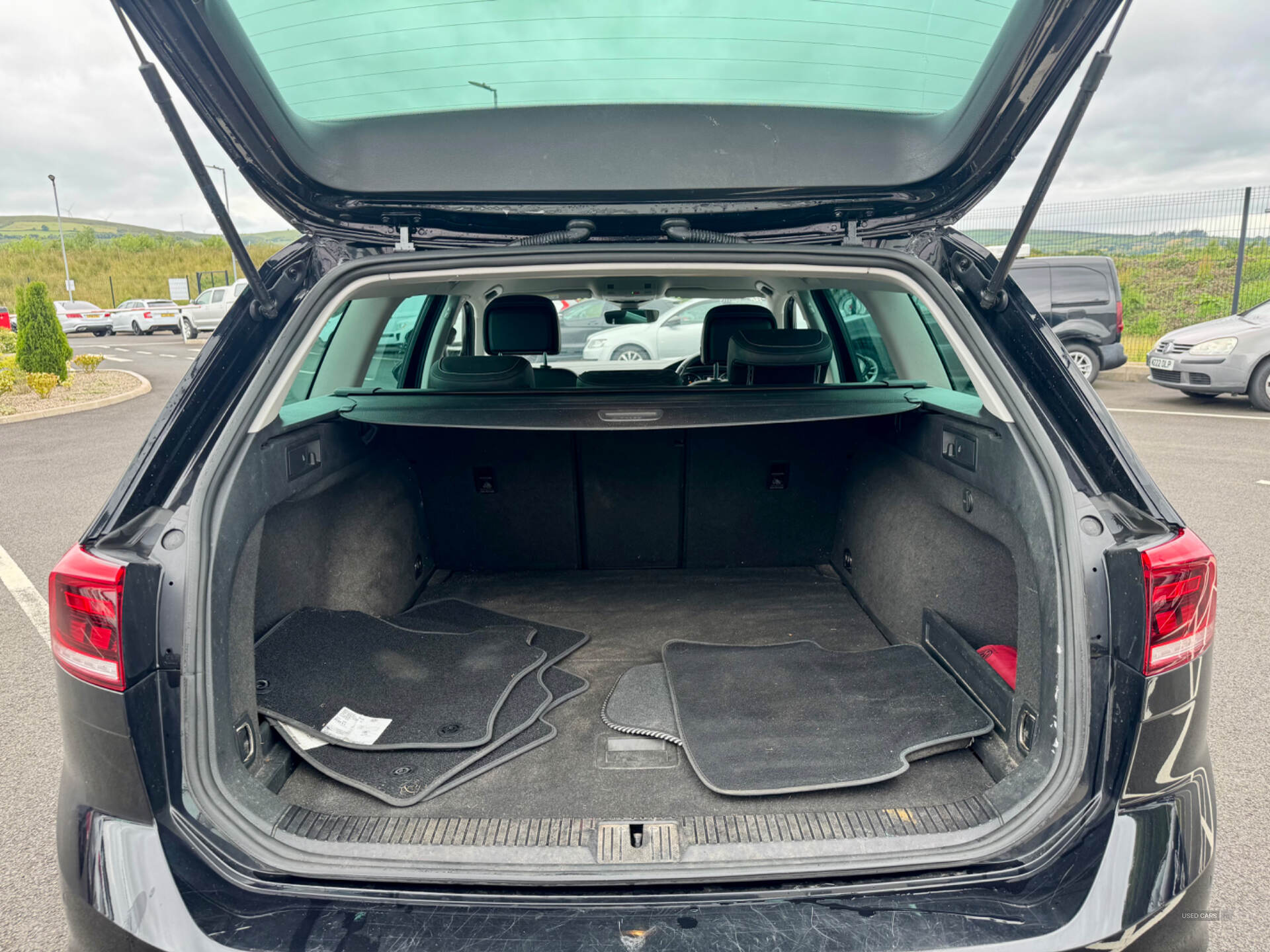 Volkswagen Passat DIESEL ESTATE in Derry / Londonderry