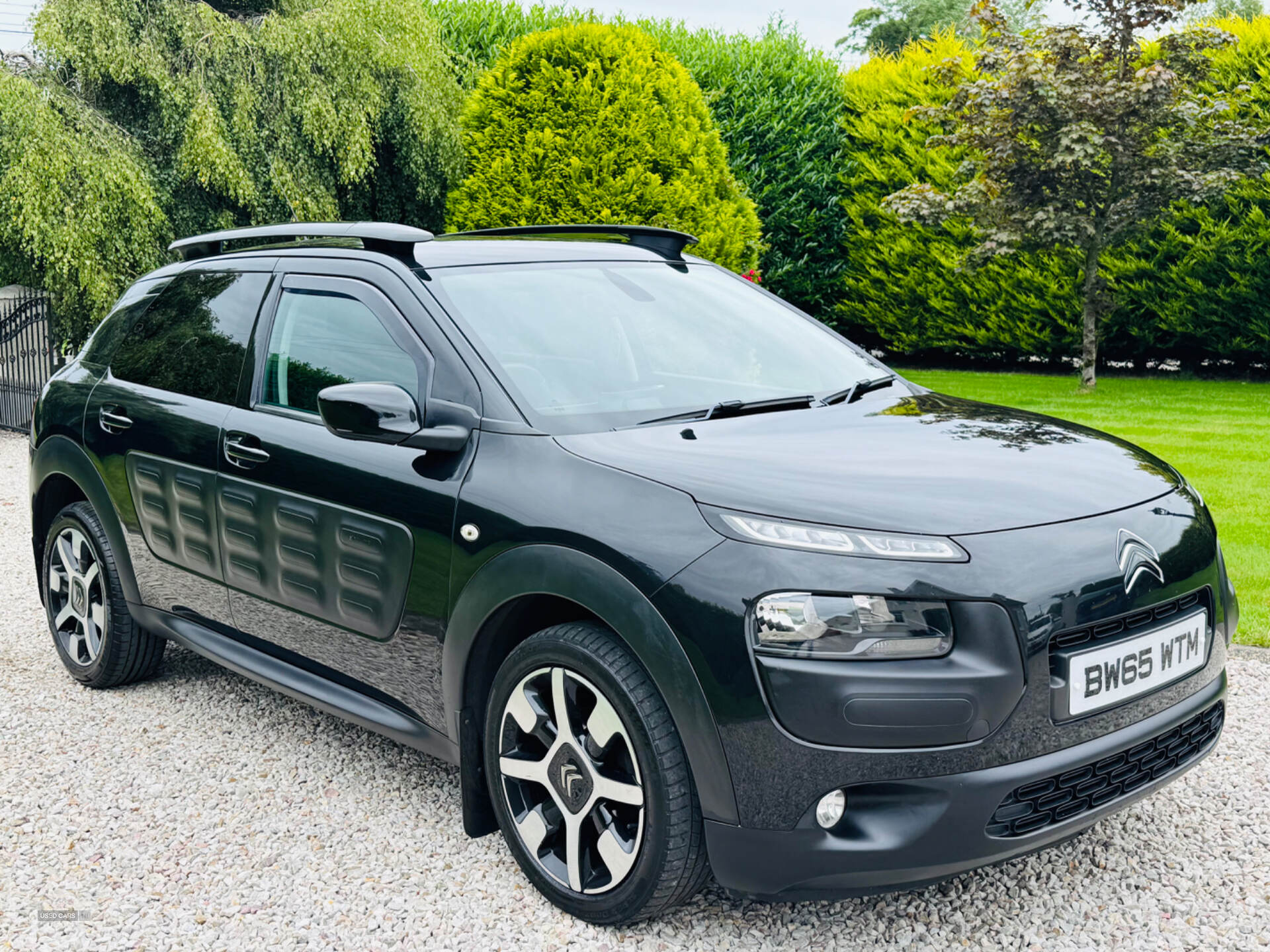 Feb 2016 Citroen C4 Cactus 1.6 BlueHDi Flair 5dr