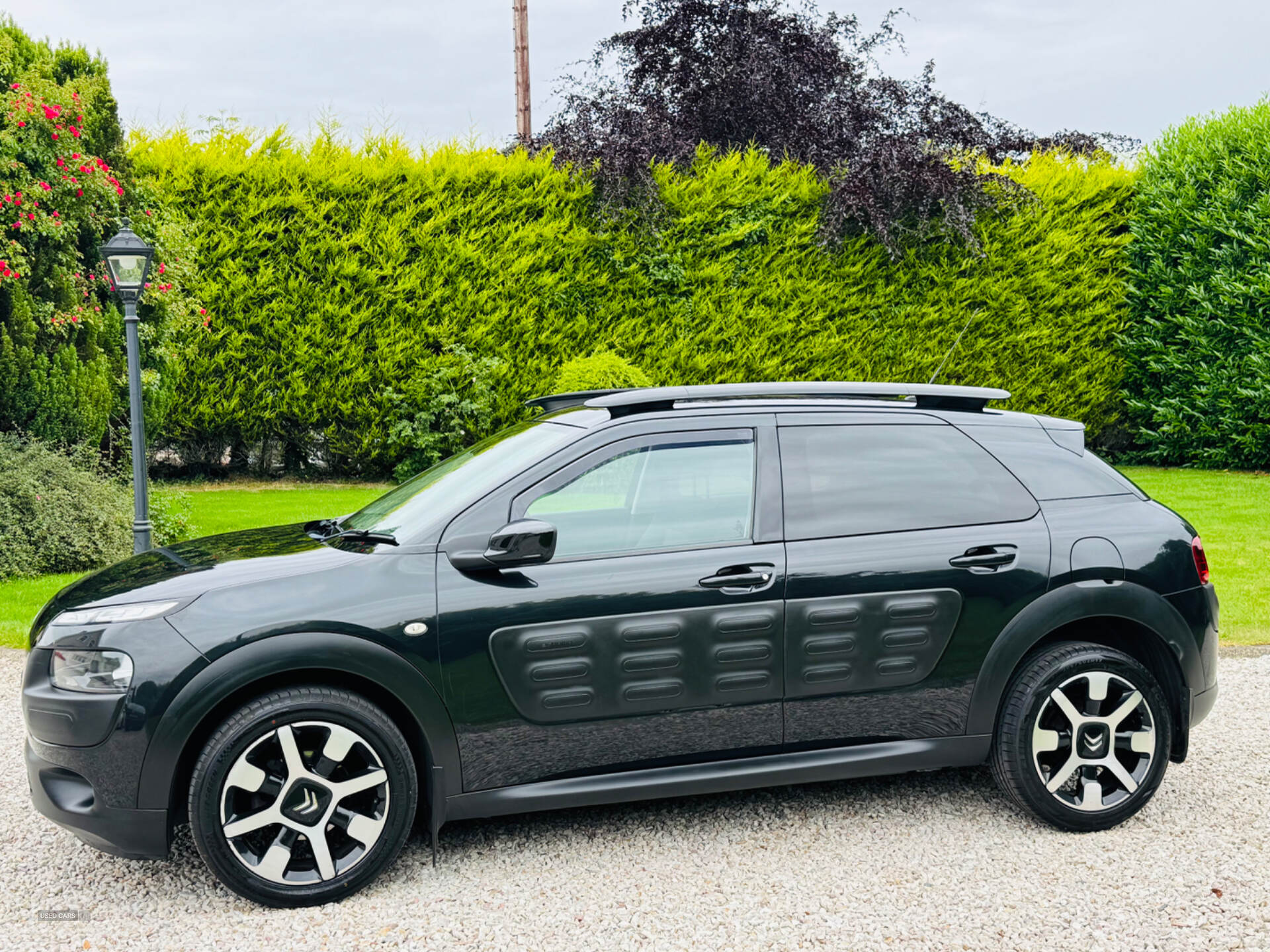 Feb 2016 Citroen C4 Cactus 1.6 BlueHDi Flair 5dr