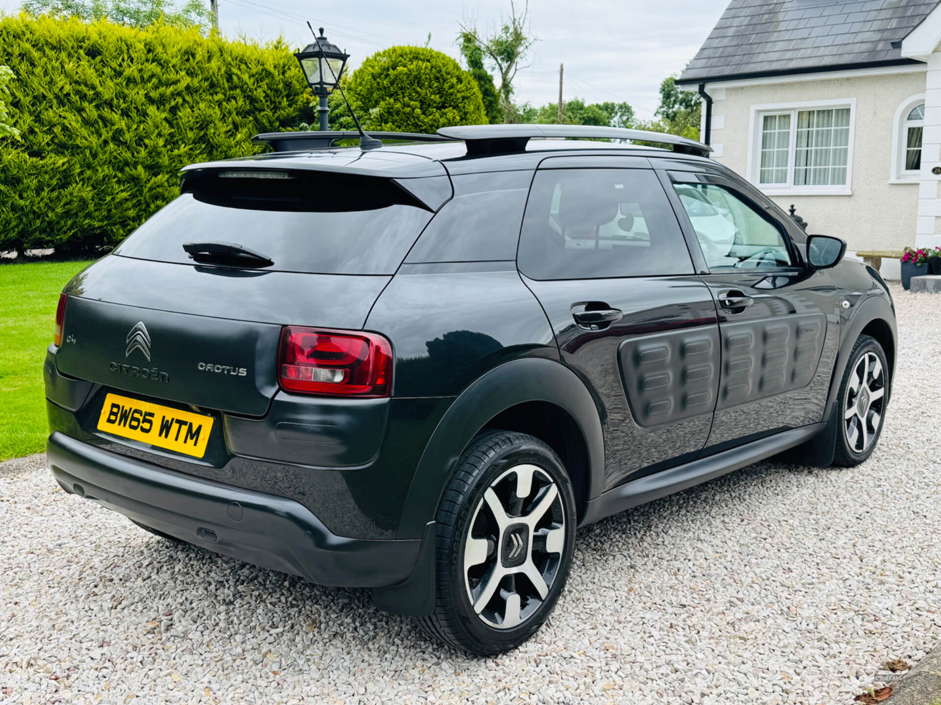Feb 2016 Citroen C4 Cactus 1.6 BlueHDi Flair 5dr