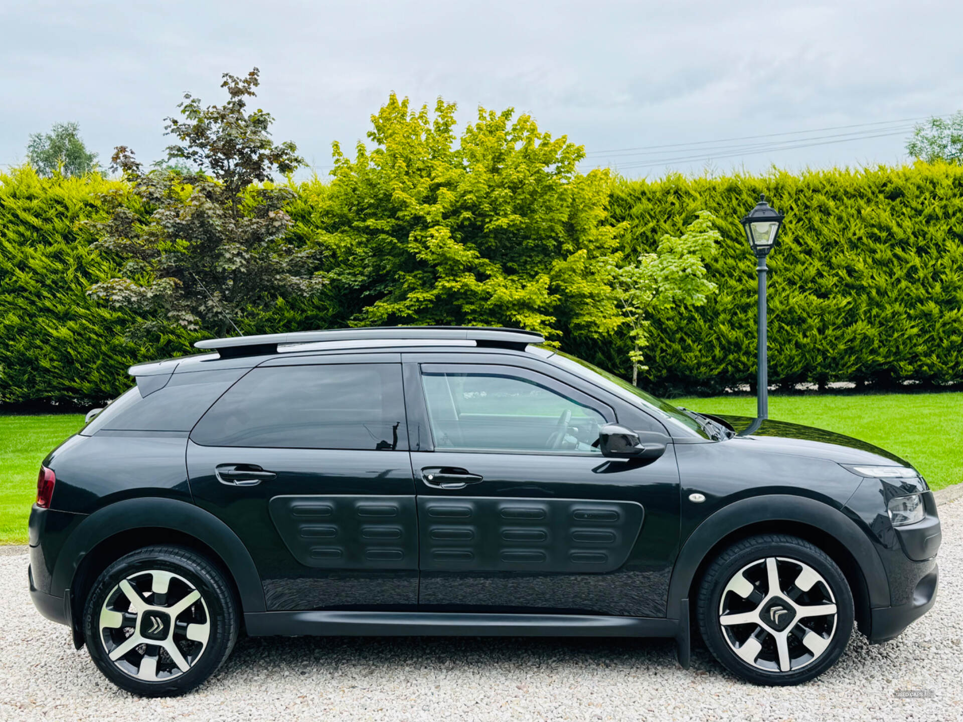 Feb 2016 Citroen C4 Cactus 1.6 BlueHDi Flair 5dr