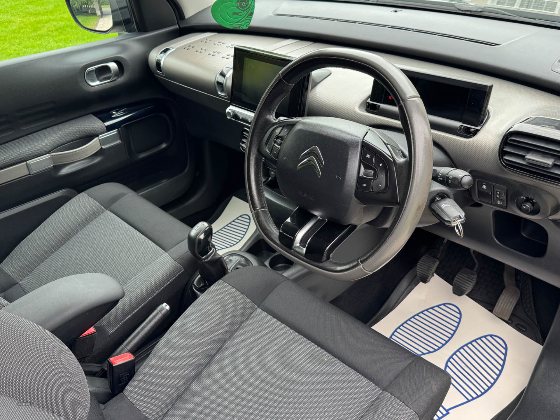 Feb 2016 Citroen C4 Cactus 1.6 BlueHDi Flair 5dr