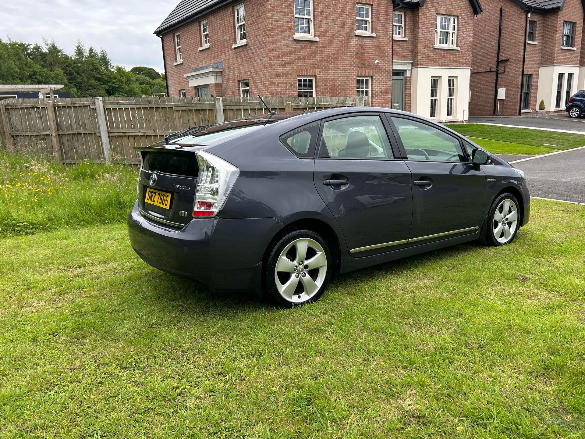 Jan 2012 Toyota Prius 1.8 VVTi T4 5dr CVT Auto