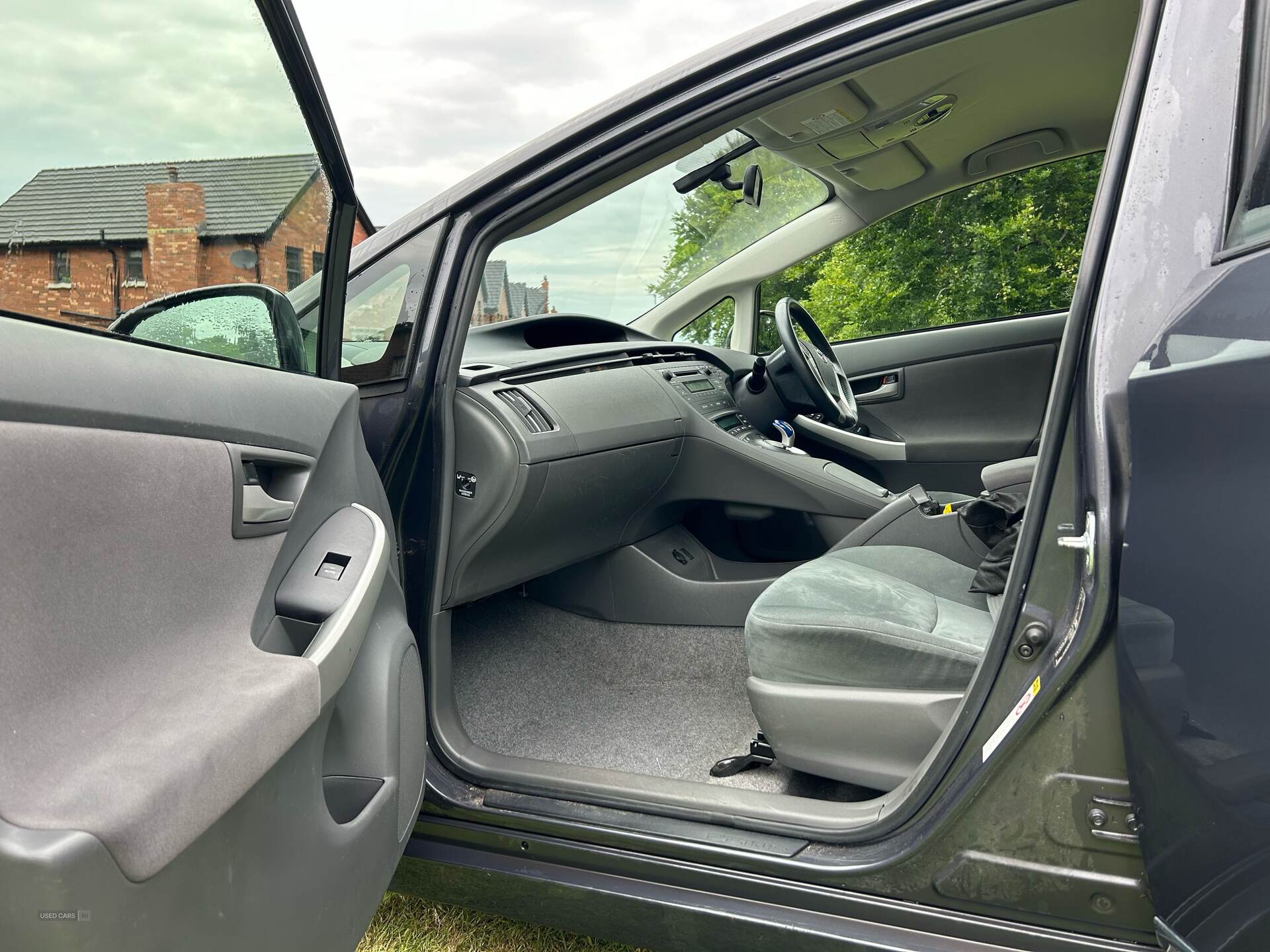 Jan 2012 Toyota Prius 1.8 VVTi T4 5dr CVT Auto