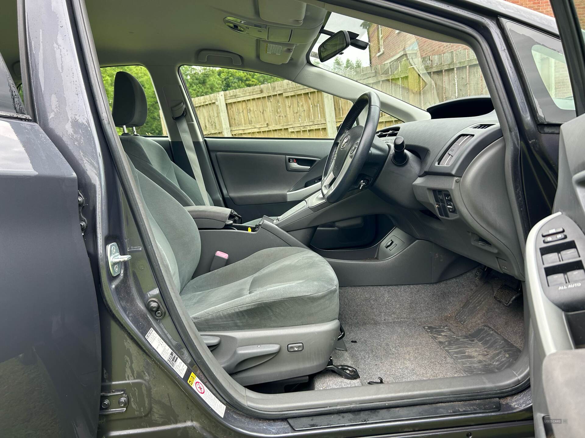 Jan 2012 Toyota Prius 1.8 VVTi T4 5dr CVT Auto