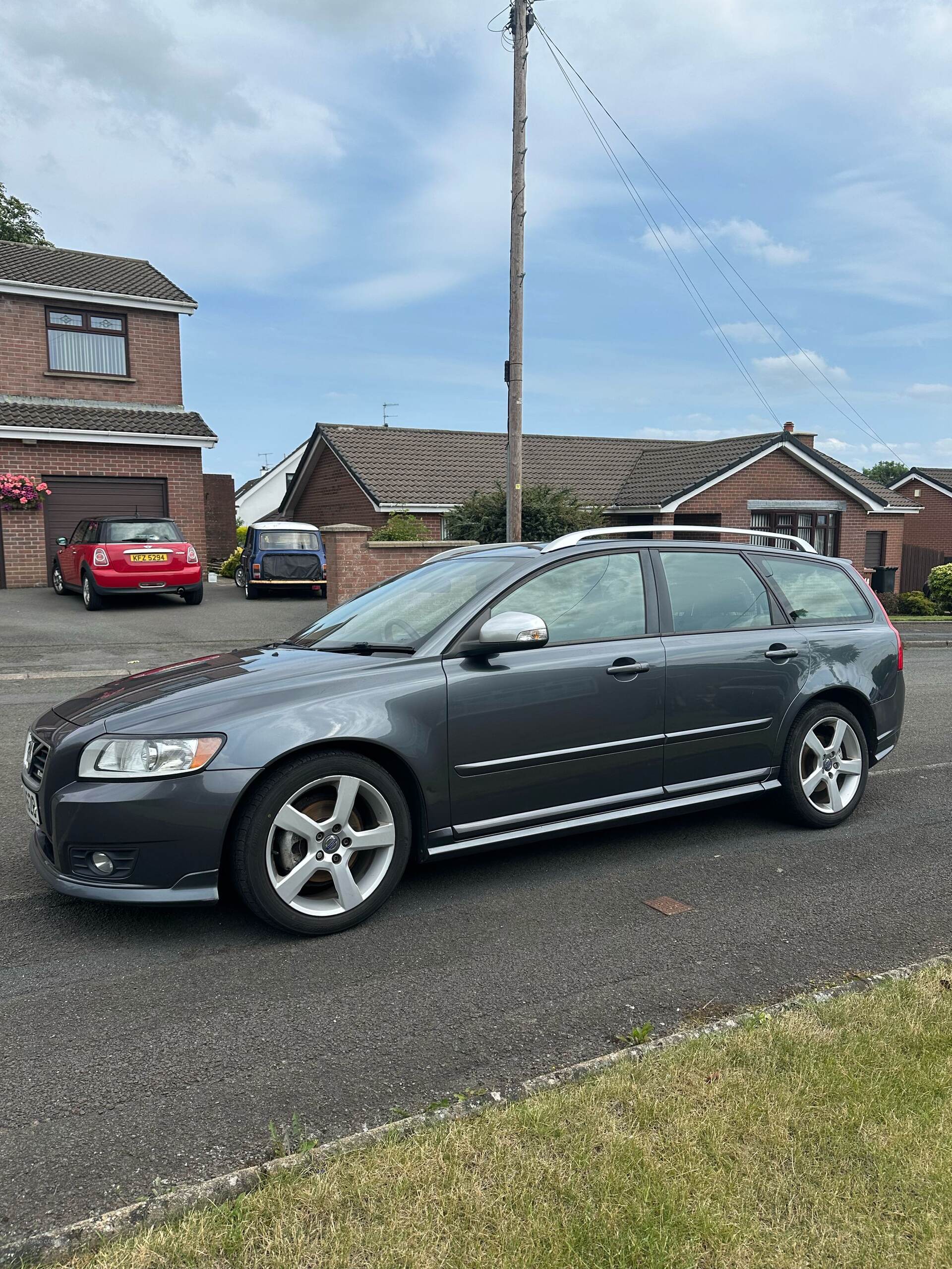 Jul 2011 Volvo V50 D2 [115] R DESIGN Edition 5dr
