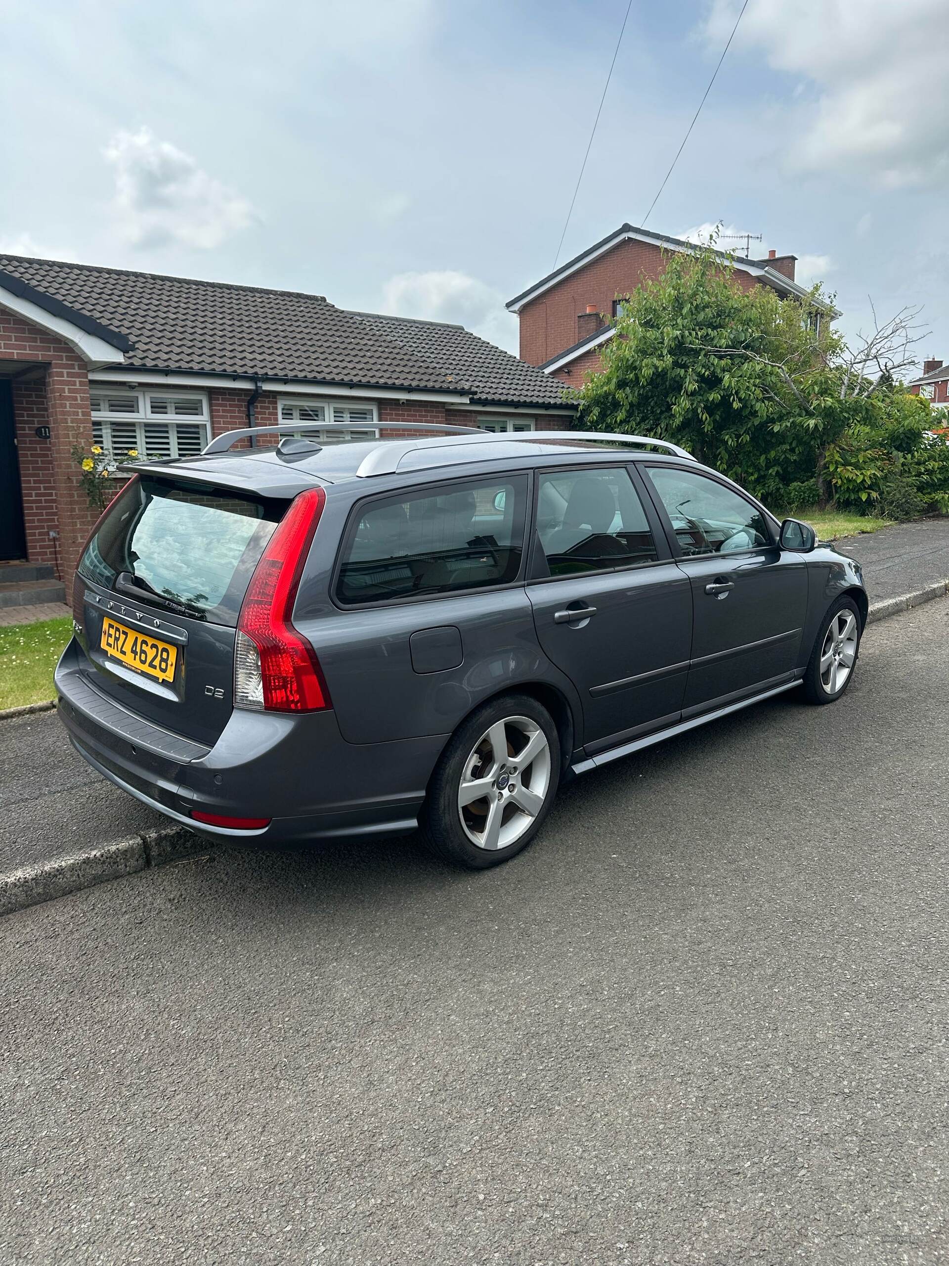 Jul 2011 Volvo V50 D2 [115] R DESIGN Edition 5dr
