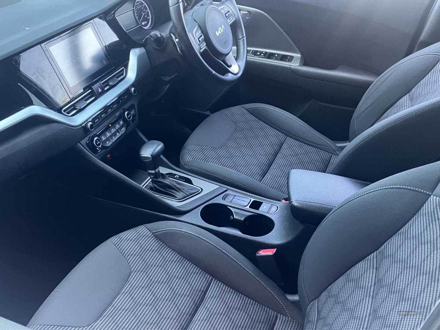 May 2022 Kia Niro 1.6 GDi Hybrid 2 5dr DCT