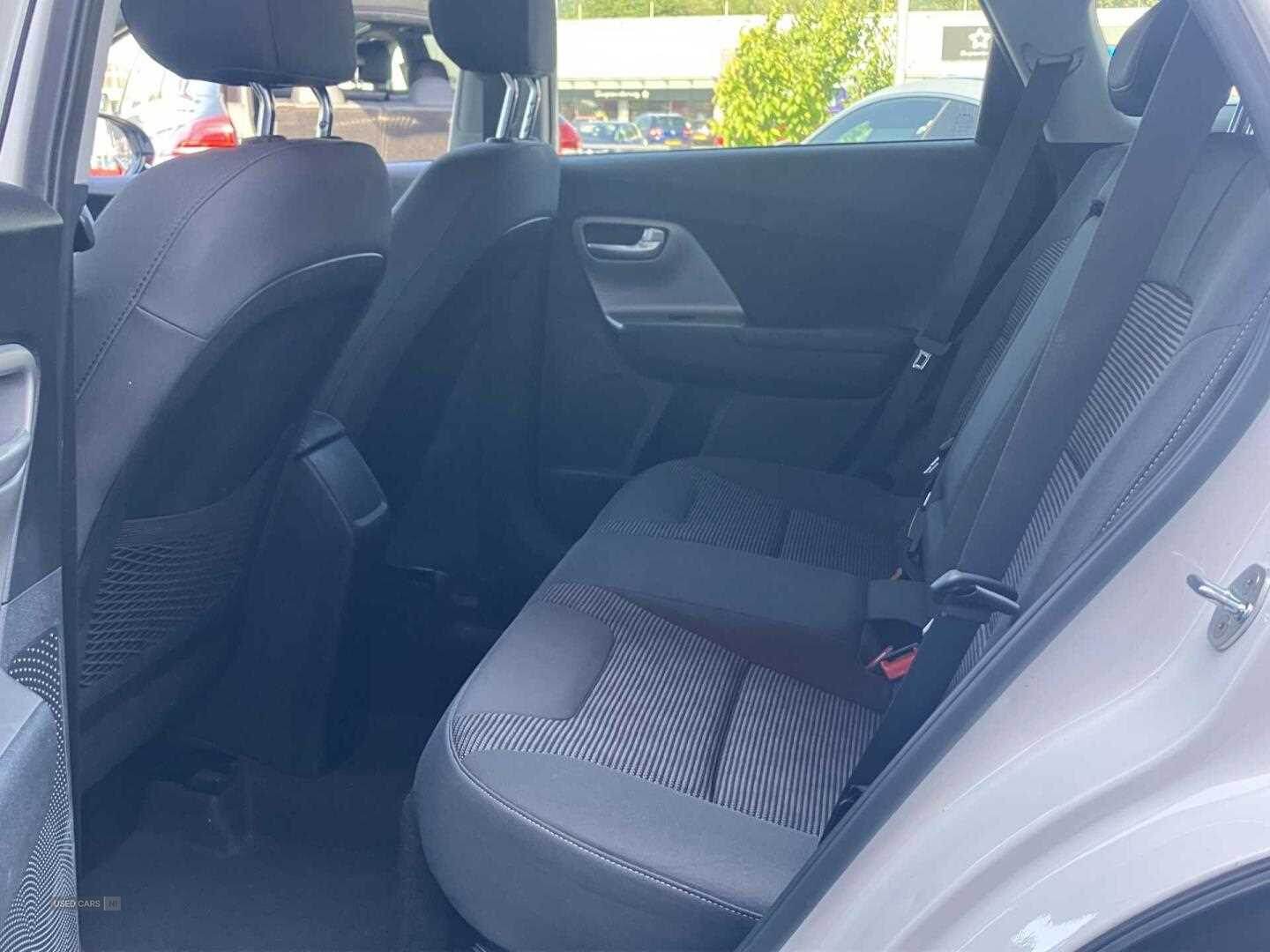 May 2022 Kia Niro 1.6 GDi Hybrid 2 5dr DCT