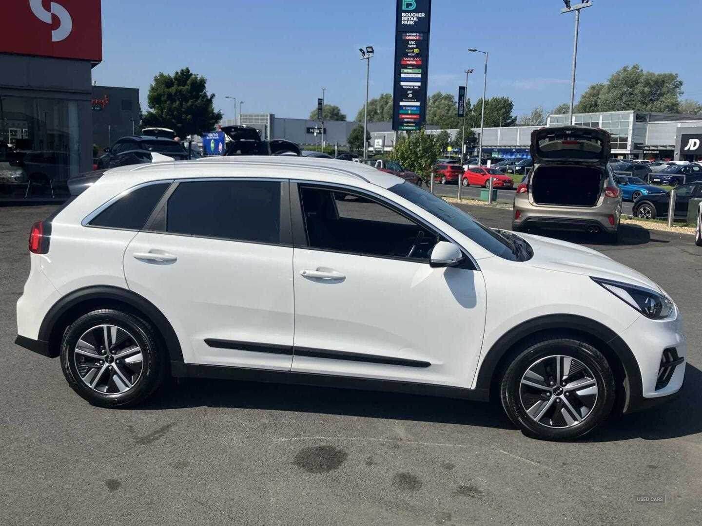 May 2022 Kia Niro 1.6 GDi Hybrid 2 5dr DCT