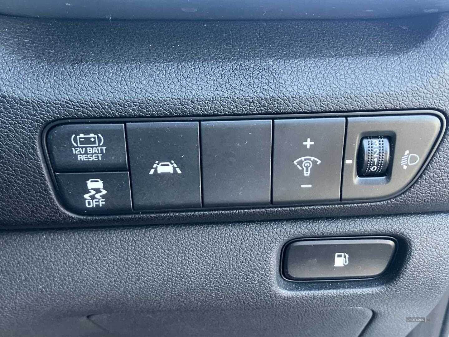 May 2022 Kia Niro 1.6 GDi Hybrid 2 5dr DCT