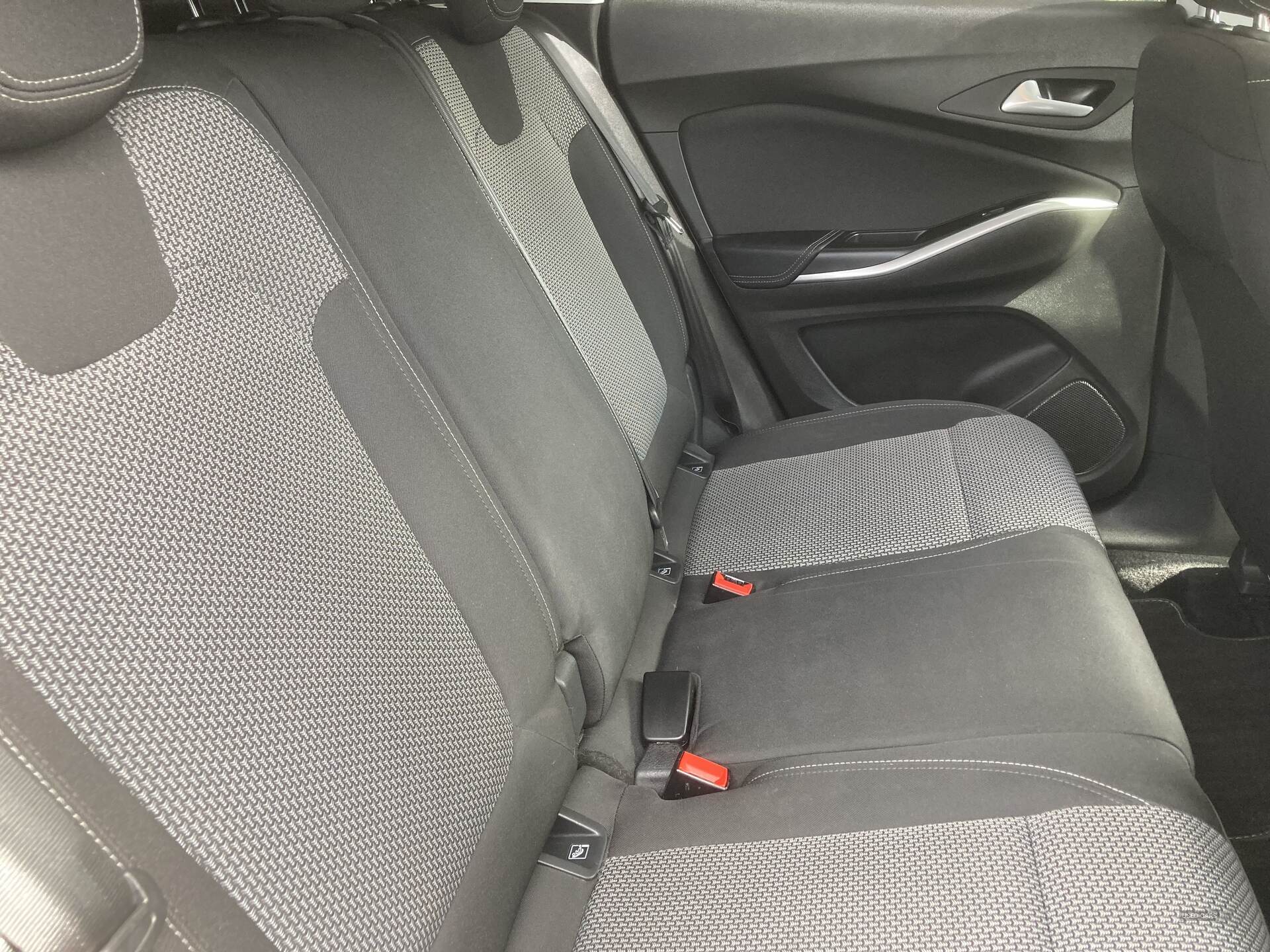 Jun 2020 Vauxhall Grandland X 1.2 Turbo SE 5dr