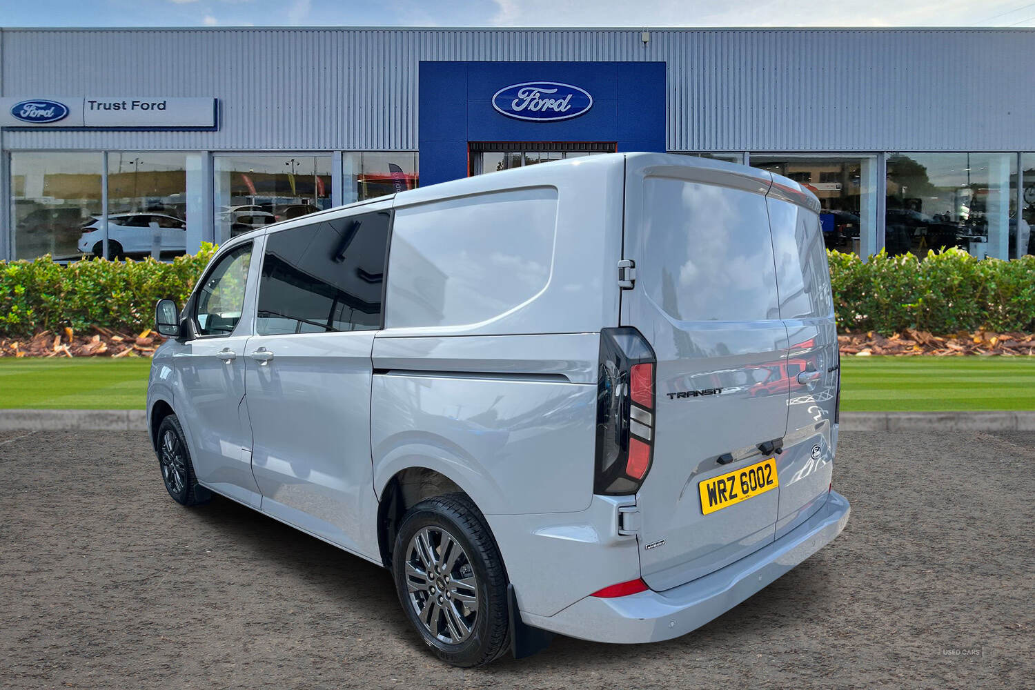 Mar 2025 Ford Transit Custom 2.5 PHEV 232ps H1 Double Cab Van Limited Auto