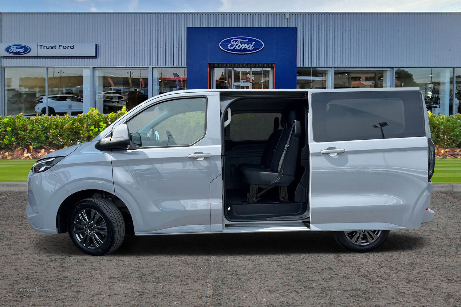 Mar 2025 Ford Transit Custom 2.5 PHEV 232ps H1 Double Cab Van Limited Auto