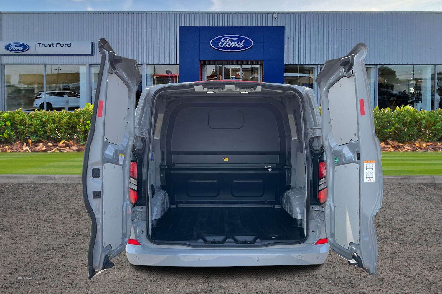 Mar 2025 Ford Transit Custom 2.5 PHEV 232ps H1 Double Cab Van Limited Auto