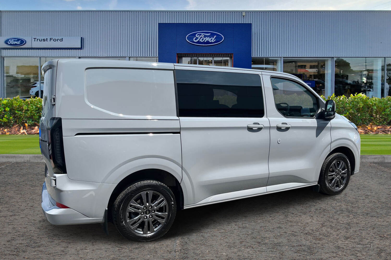 Mar 2025 Ford Transit Custom 2.5 PHEV 232ps H1 Double Cab Van Limited Auto