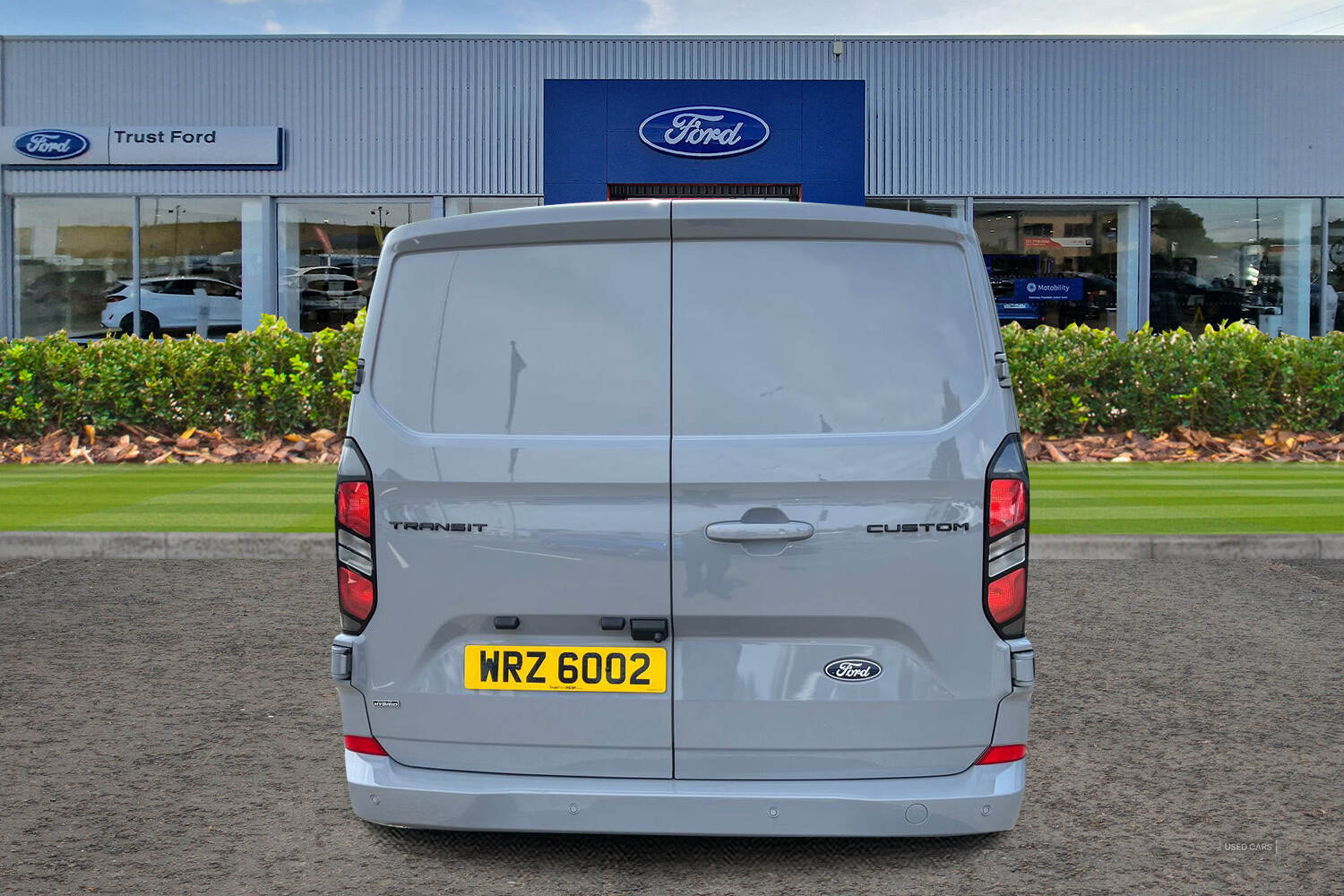 Mar 2025 Ford Transit Custom 2.5 PHEV 232ps H1 Double Cab Van Limited Auto