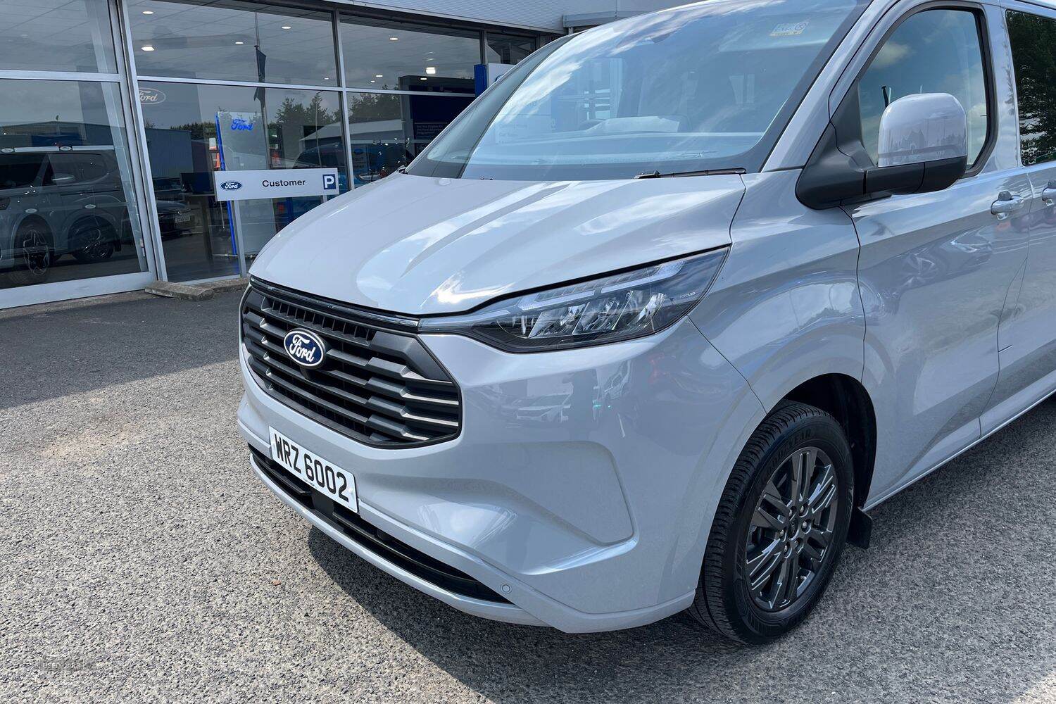 Mar 2025 Ford Transit Custom 2.5 PHEV 232ps H1 Double Cab Van Limited Auto