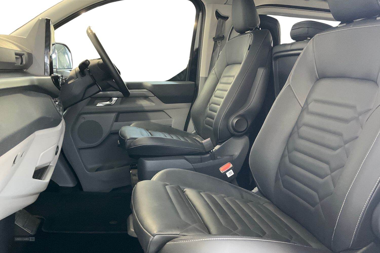 Apr 2024 Ford Tourneo Custom 2.0 EcoBlue 170ps H1 Titanium 8 seater Auto