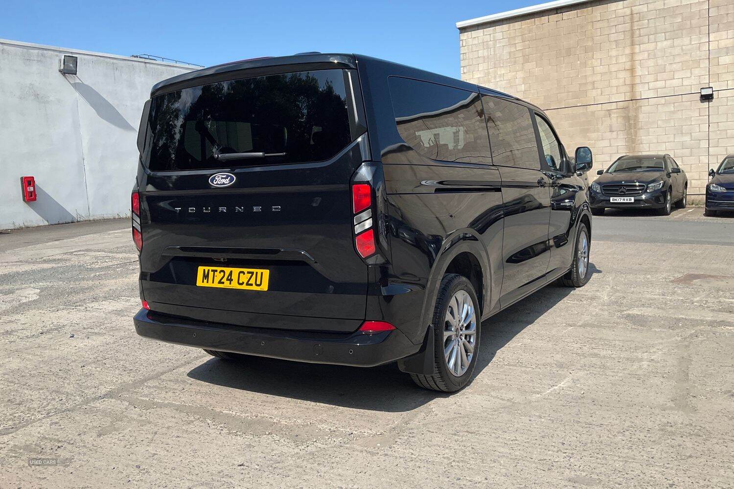 Apr 2024 Ford Tourneo Custom 2.0 EcoBlue 170ps H1 Titanium 8 seater Auto
