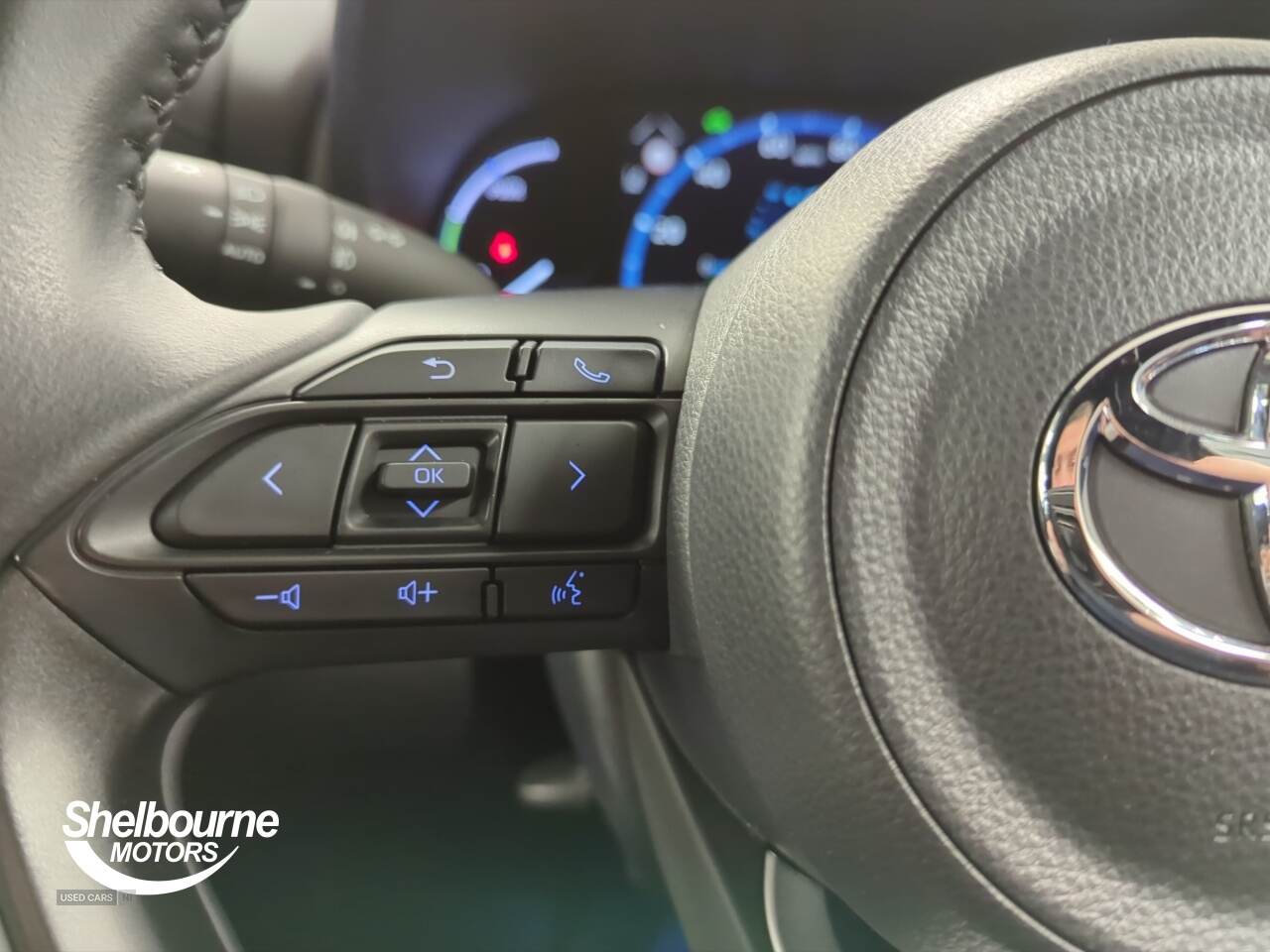 Apr 2023 Toyota Yaris Cross 1.5 Hybrid Design 5dr CVT