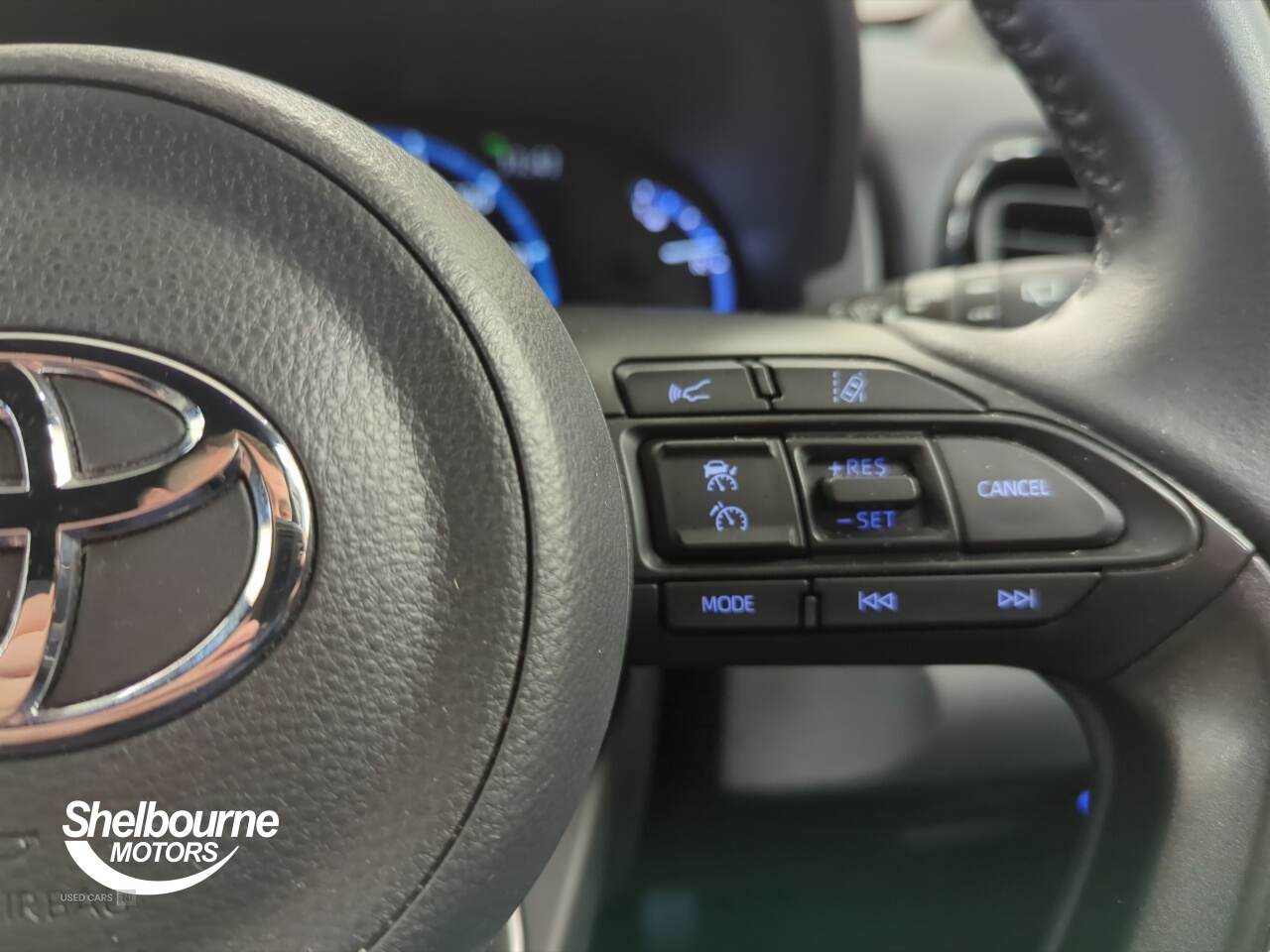 Apr 2023 Toyota Yaris Cross 1.5 Hybrid Design 5dr CVT