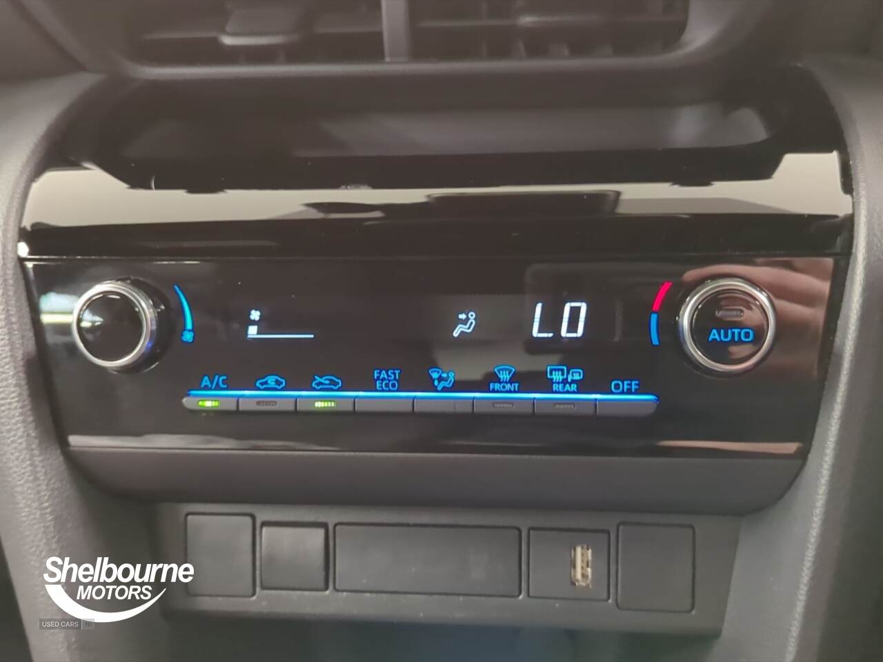 Apr 2023 Toyota Yaris Cross 1.5 Hybrid Design 5dr CVT